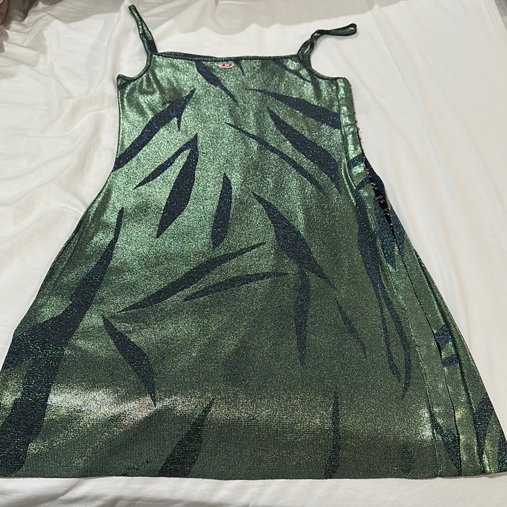 Green Shimmer Dress With Leaf Pattern - image 4